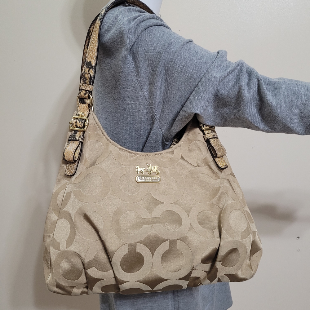 Coach Mggi Madison Of Art Singnature  with Snake-Print Straps